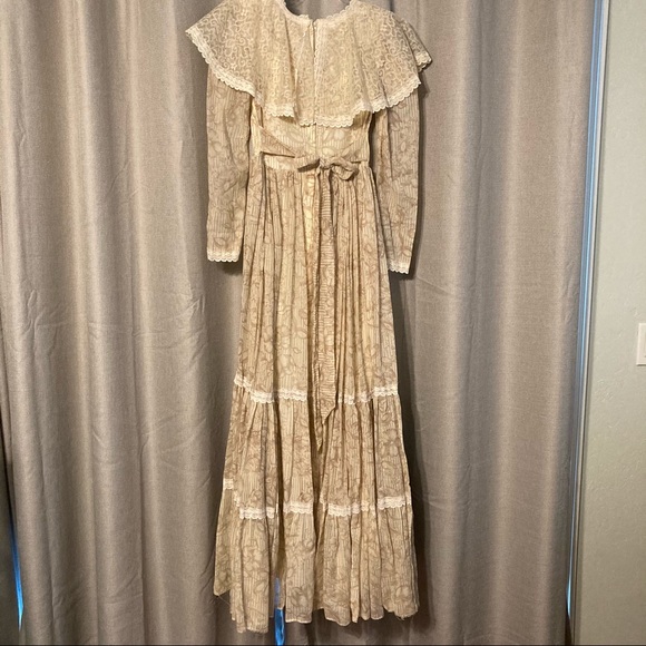 Vintage Gunne Sax Cream and Tan Floral Maxi - Picture 2 of 3